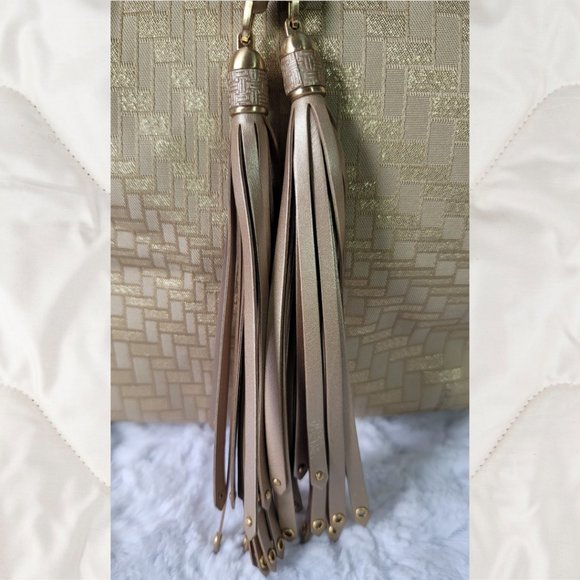 NWT Cole Haan Drawstring Shoulder Soft Gold Bag - Picture 7 of 13